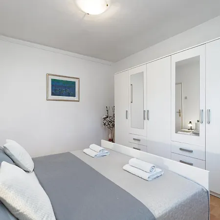 Apartmán Lena *