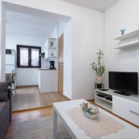 Lena Apartment *